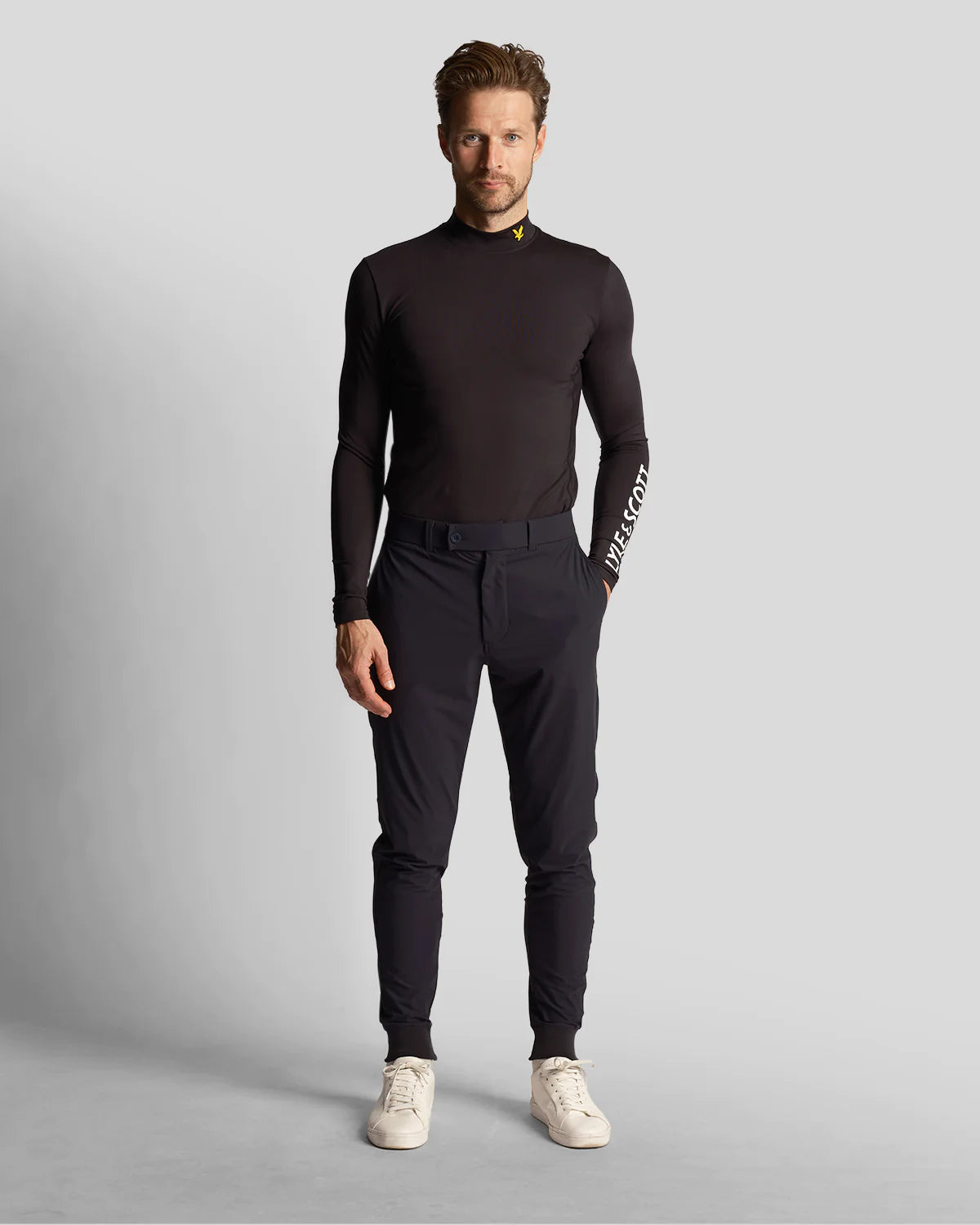 Lyle & Scott Airlight Cuffed Jogger Golf Trousers - Jet Black